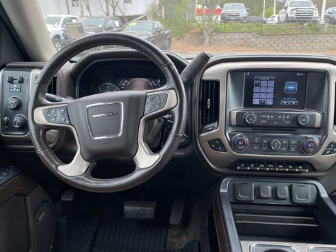Used 2018 GMC Sierra 1500 Denali w/ Denali Ultimate Package image 13