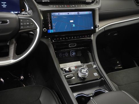 New 2026 Jeep Grand Cherokee L 4WD image 21