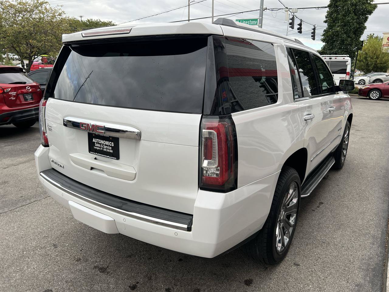 Used 2016 GMC Yukon Denali w/ Open Road Package AWD/4WD image 6