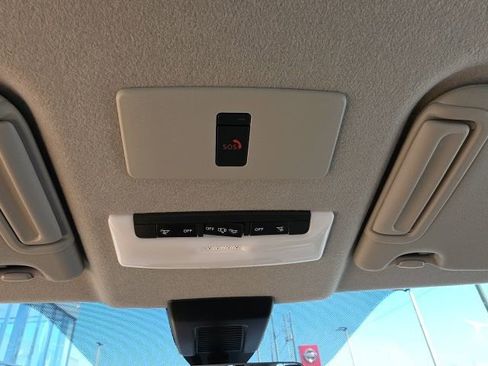 Used 2022 Nissan Kicks SR w/ Premium Package image 20