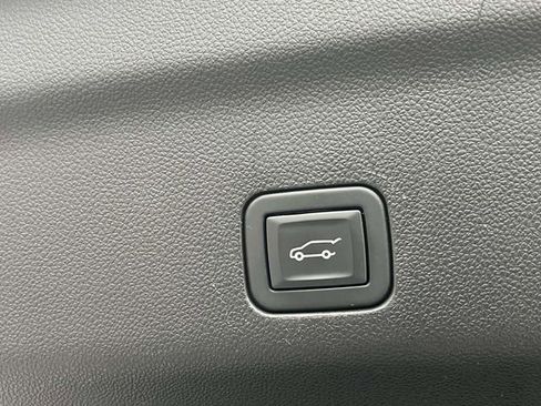 Used 2023 Chevrolet Tahoe RST image 23