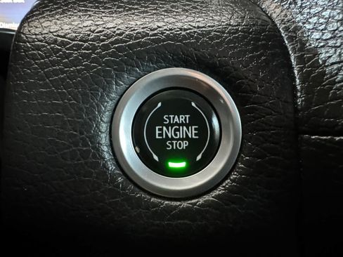Used 2022 GMC Yukon Denali AWD/4WD image 27