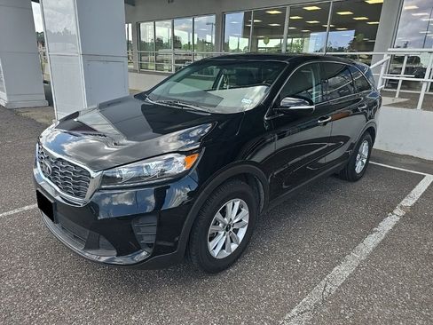 Used 2020 Kia Sorento L FWD image 2