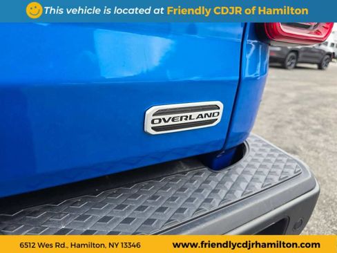 Used 2022 Jeep Gladiator Overland w/ Cold Weather Group image 11