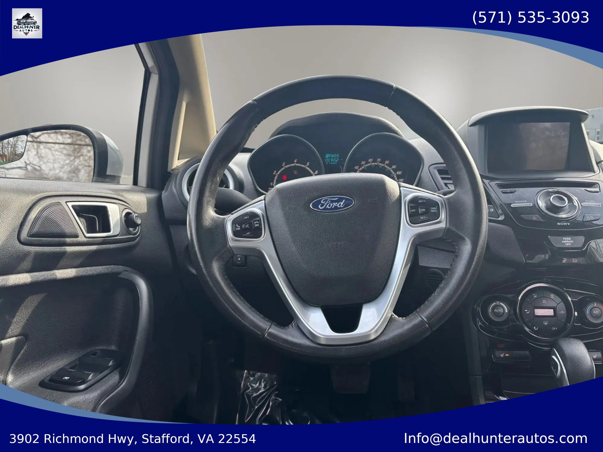 Used 2016 Ford Fiesta Titanium FWD image 29