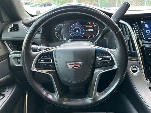 Used 2018 Cadillac Escalade Platinum image 27