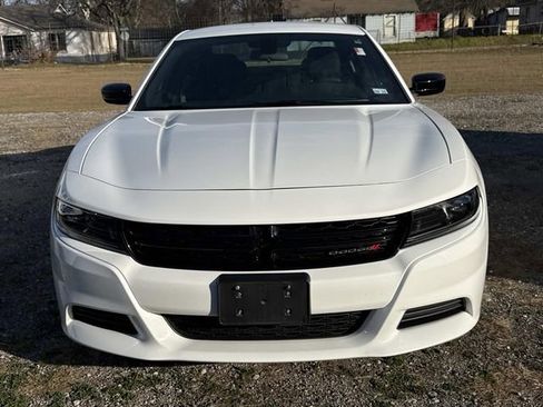 Used 2023 Dodge Charger SXT image 2