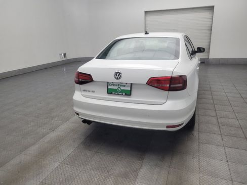 Used 2018 Volkswagen Jetta SE FWD image 7