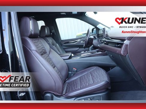 Used 2024 Cadillac Escalade ESV Sport Platinum w/ LPO, ONYX Package image 13