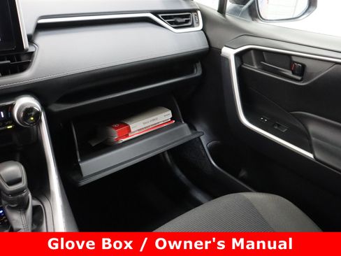 Certified 2025 Toyota RAV4 LE image 20