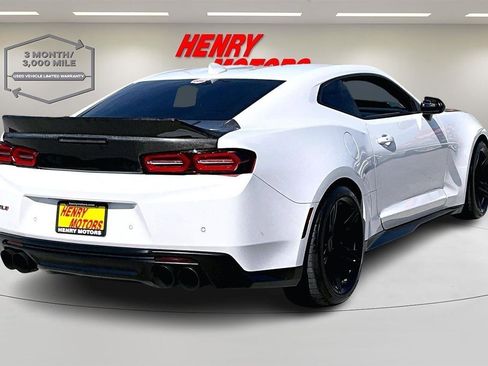 Used 2018 Chevrolet Camaro ZL1 RWD image 7