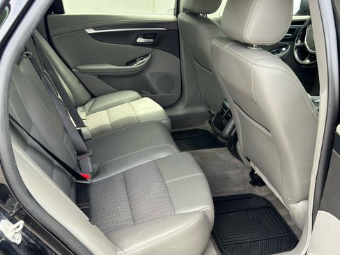 Used 2019 Chevrolet Impala LT FWD image 15