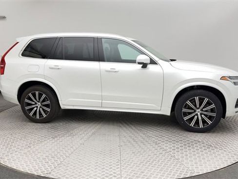Certified 2023 Volvo XC90 B5 Core w/ Protection Package Premier image 9