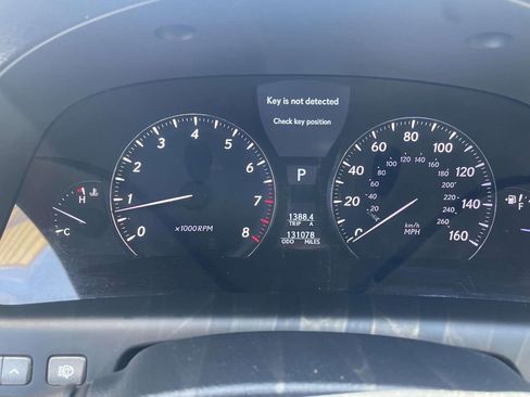 Used 2010 Lexus LS 460 w/ Comfort Pkg RWD image 19