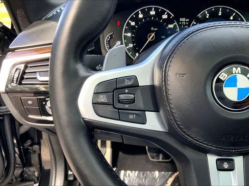 Used 2018 BMW 530i xDrive w/ M Sport Package AWD/4WD image 23