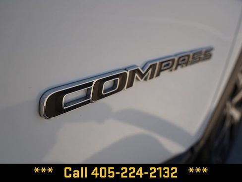 Used 2025 Jeep Compass Limited AWD/4WD image 7