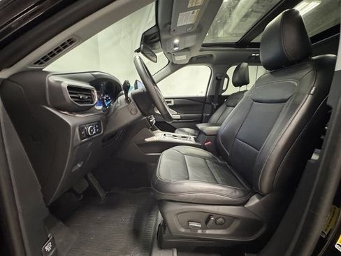 Used 2023 Ford Explorer Limited w/ Limited Technology Package AWD/4WD image 26