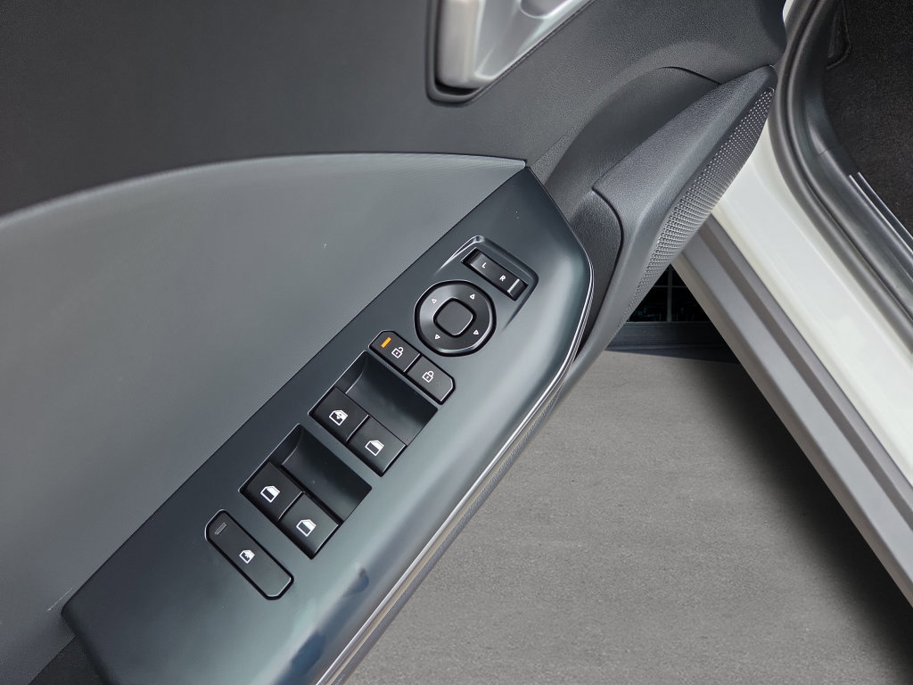 Used 2026 Kia K4 FWD image 18