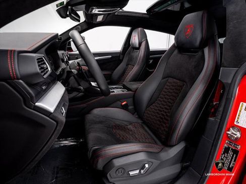 Used 2024 Lamborghini Urus S AWD/4WD image 29