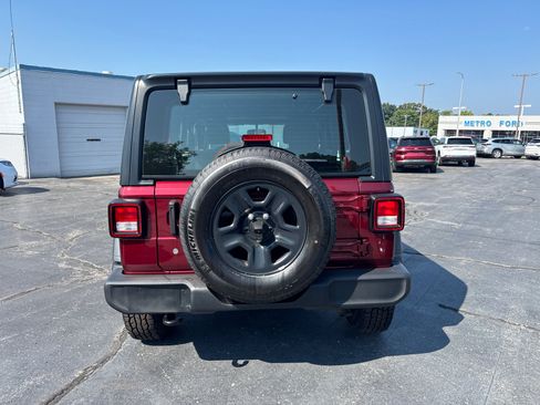 Used 2022 Jeep Wrangler Unlimited Sport AWD/4WD image 4