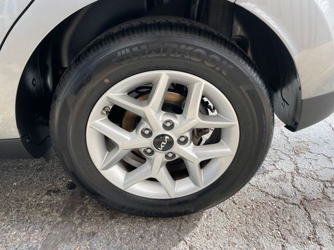 Used 2025 Kia Soul LX w/ LX Technology Package image 28