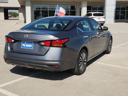 Used 2025 Nissan Altima 2.5 SV FWD image 4