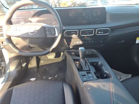 New 2026 Nissan Sentra SR image 9