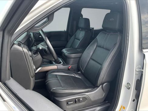 Used 2021 Chevrolet Silverado 1500 High Country AWD/4WD image 22