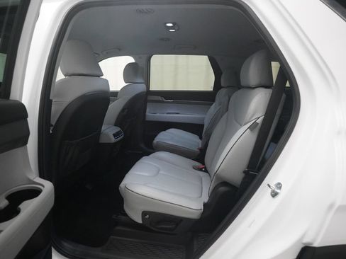 Used 2025 Hyundai Palisade SEL AWD/4WD image 16