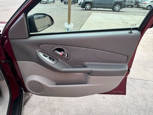 Used 2006 Chevrolet Malibu LS FWD image 16