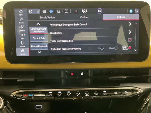 New 2026 FIAT 500 e w/ Comfort Group FWD image 6
