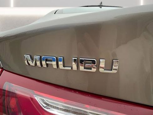 Used 2022 Chevrolet Malibu LT image 19