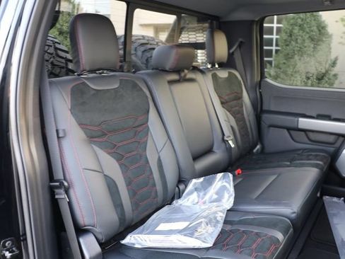 New 2026 Ford F250 Lariat w/ Black Appearance Package AWD/4WD image 15