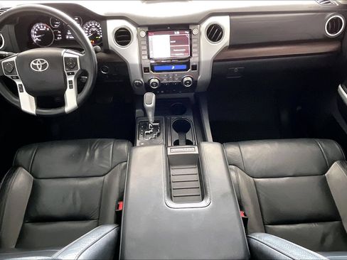 Used 2021 Toyota Tundra Limited w/ Limited Premium Package AWD/4WD image 7