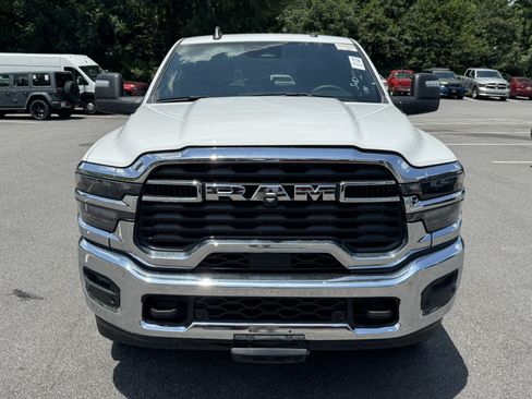 Used 2025 RAM 2500 Big Horn AWD/4WD image 2