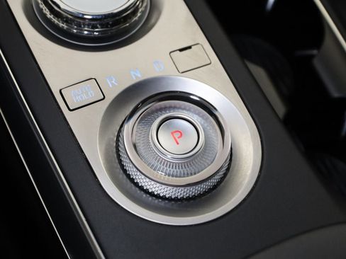 Used 2022 Genesis GV70 2.5T w/ Select Package image 7