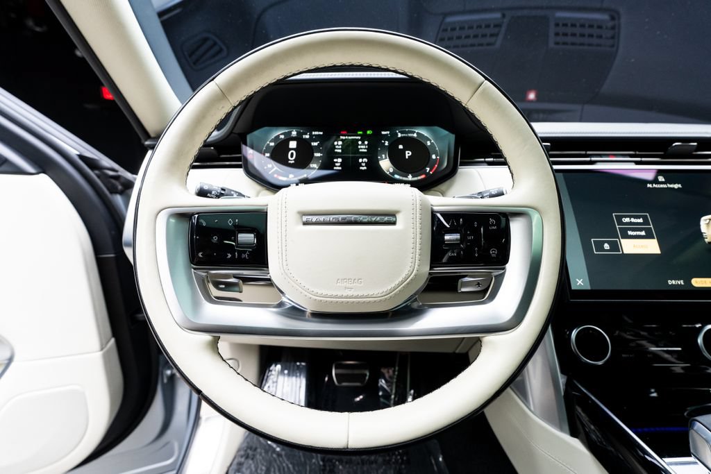 Used 2023 Land Rover Range Rover Long Wheelbase SE AWD/4WD image 30