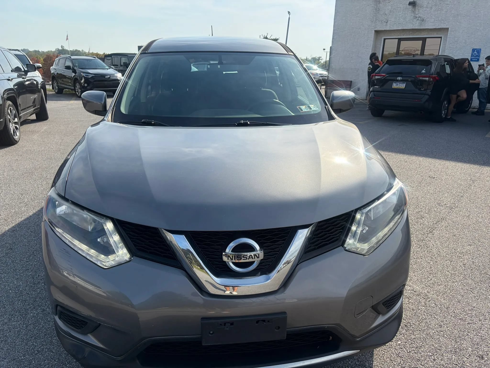 Used 2016 Nissan Rogue S AWD/4WD image 18