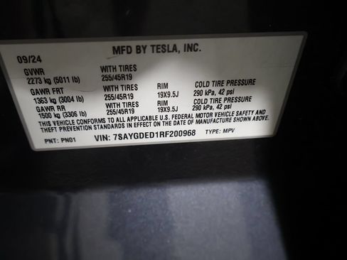 Used 2024 Tesla Model Y Long Range RWD image 57