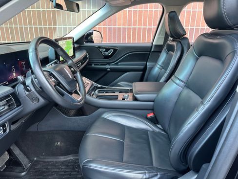 Used 2025 Lincoln Aviator AWD image 26