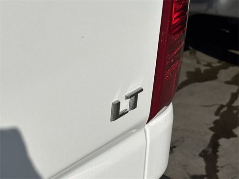 Used 2025 Chevrolet Silverado 2500 LT w/ Convenience Package image 4