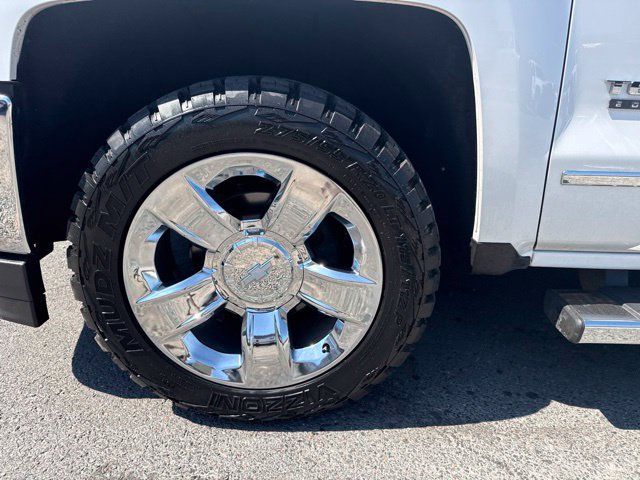 Used 2018 Chevrolet Silverado 1500 LTZ w/ Texas Edition RWD image 4