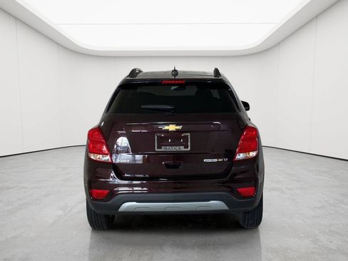 Used 2020 Chevrolet Trax LT w/ LT Convenience Package FWD image 11