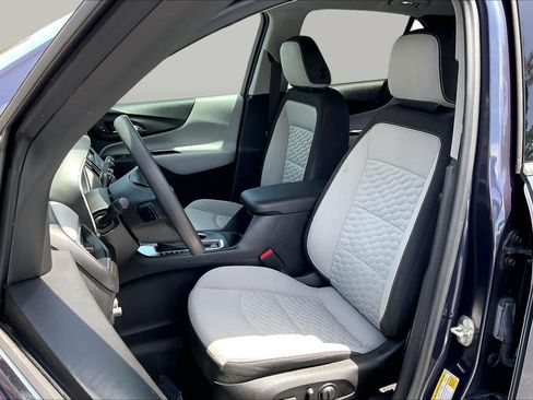 Used 2018 Chevrolet Equinox LT FWD image 24