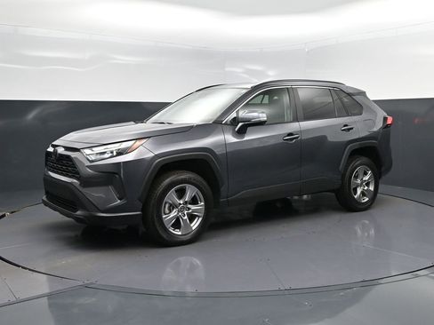 Used 2024 Toyota RAV4 XLE image 3