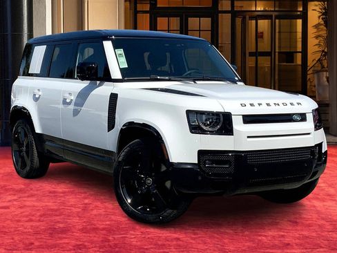 New 2025 Land Rover Defender 110 V8 image 3