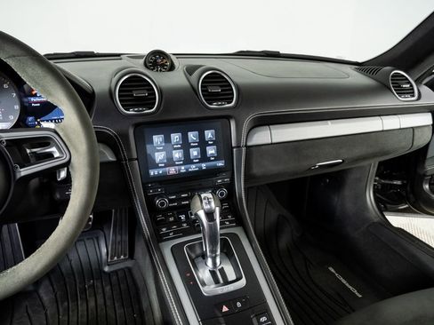 Used 2021 Porsche 718 Cayman GT4 image 11