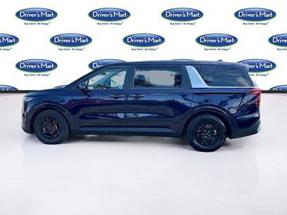 Used 2025 Kia Carnival