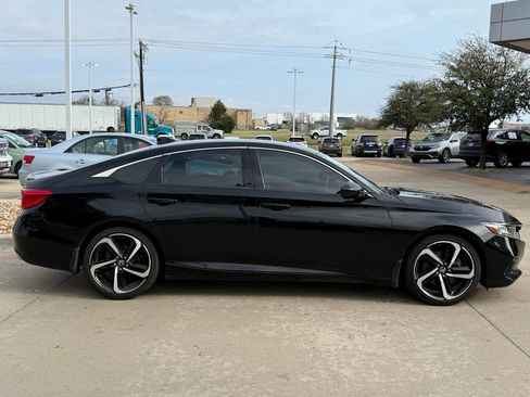 Used 2022 Honda Accord Sport image 6