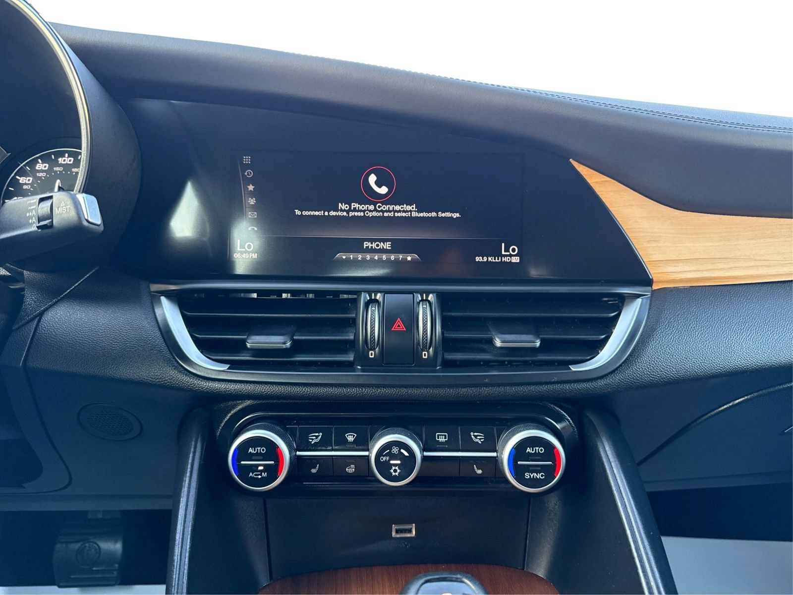 Used 2017 Alfa Romeo Giulia Ti w/ TI Lusso Light Wood Package RWD image 14
